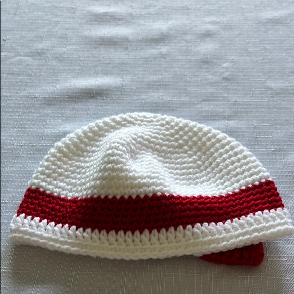 White and Red Crochet Hat - Picture 5 of 8